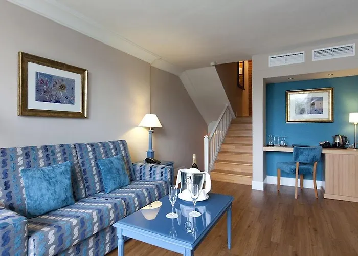 Monteros & ホテル マルベーリャ