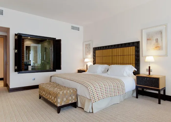 Monteros & ホテル