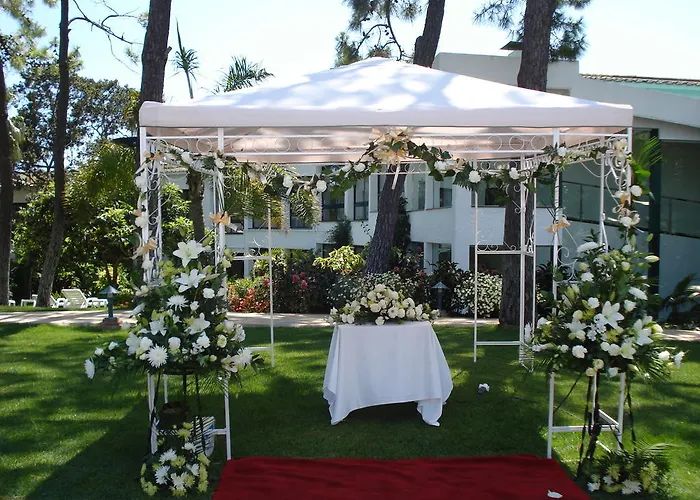 ホテル Monteros &