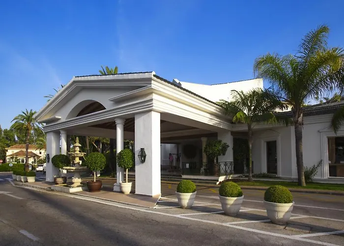 ホテル Monteros &