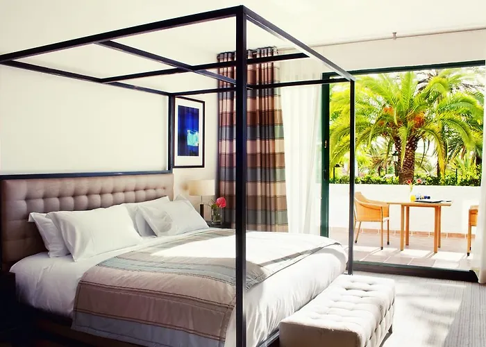 ホテル Monteros & 5*