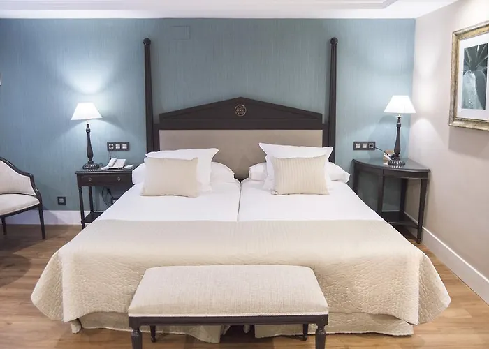 ホテル Monteros & 5*