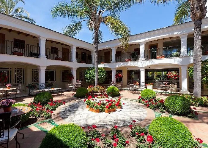 ホテル Monteros &