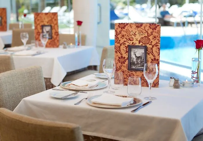 Monteros & ホテル マルベーリャ