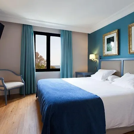 Monteros & Hotel 5*