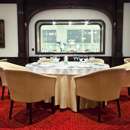 Monteros & 5* Marbella